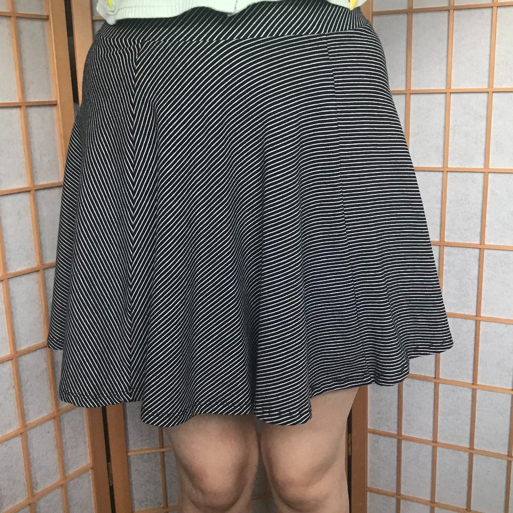 XS Black and White Striped A-Line Skirt